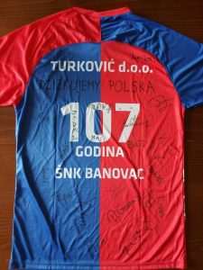 NASTAVLJENA AKCIJA PRODAJE DRESOVA U POLJSKOJ ZA BANOVINU: Rukometaši Domagoj Duvnjak i Zlatko Horvat poslali svoje pakete, Mario Maloča poslao dres Lechie Gdańsk