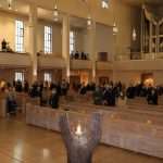 (FOTO) OBREDI VELIKOG PETKA U STUTTGARTU UZ EPIDEMIOLOŠKE MJERE: Hrvatski vjernici su se spominjali Kristove muke (FOTO) OBREDI VELIKOG PETKA U STUTTGARTU UZ EPIDEMIOLOŠKE MJERE: Hrvatski vjernici su se spominjali Kristove muke