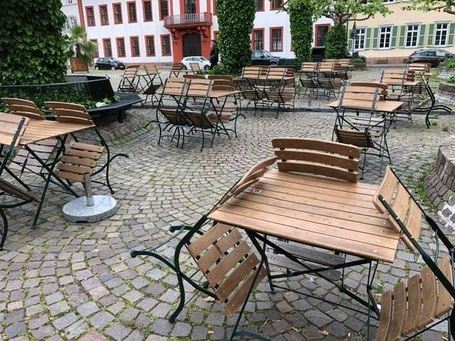 stolice restoran terasa