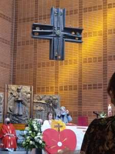SLAVLJE UNATOČ KORONI: U HKM Ludwigshafen pričešćeno 29 prvopričesnika pricest ludwigshafen