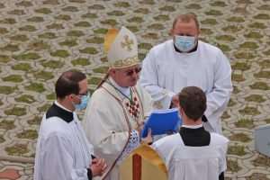 (FOTO) NA UDBINI ODANA POČAST ŽRTVAMA BLEIBURŠKE TRAGEDIJE: Biskup Križić istaknuo kako je "zločin i kad se osuđuje zločin samo jedne strane" Biskup Zdenko Krizic