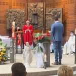 (FOTO) Biskup Pero Sudar podijelio sakrament Sv. Potvrde hrvatskim krizmanicima u Ludwigshafenu (FOTO) Biskup Pero Sudar podijelio sakrament Sv. Potvrde hrvatskim krizmanicima u Ludwigshafenu