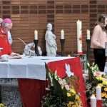 (FOTO) Biskup Pero Sudar podijelio sakrament Sv. Potvrde hrvatskim krizmanicima u Ludwigshafenu (FOTO) Biskup Pero Sudar podijelio sakrament Sv. Potvrde hrvatskim krizmanicima u Ludwigshafenu