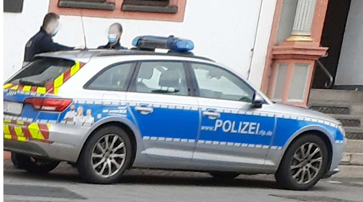 policija