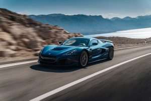 (FOTO) NAJSNAŽNIJI IKAD PROIZVEDANI AUTO: "Rimac Nevera" predstavljen potencijalnim kupcima u Dubrovniku rimac automobili