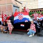 (FOTO) UVIJEK UZ VATRENE: Hrvatski navijači iz Stuttgarta su bodrili hrvatske nogometaše (FOTO) UVIJEK UZ VATRENE: Hrvatski navijači iz Stuttgarta su bodrili hrvatske nogometaše