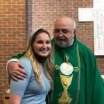 (FOTO) Nakon 24 godine od vjernika u Karbenu se oprostio fra Marijan Petričević (FOTO) Nakon 24 godine od vjernika u Karbenu se oprostio fra Marijan Petričević
