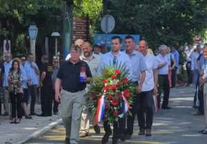 (VIDEO) TRSTENO KOD DUBROVNIKA: Odana počast za 36 imotskih branitelja poginulih u obrani Dubrovnika (VIDEO) TRSTENO KOD DUBROVNIKA: Odana počast za 36 imotskih branitelja poginulih u obrani Dubrovnika