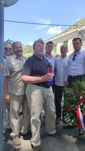 (VIDEO) TRSTENO KOD DUBROVNIKA: Odana počast za 36 imotskih branitelja poginulih u obrani Dubrovnika (VIDEO) TRSTENO KOD DUBROVNIKA: Odana počast za 36 imotskih branitelja poginulih u obrani Dubrovnika