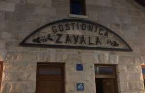 LJETNJA REPORTERSKA ŠETNJA: Slavlje 28. godišnjice braka s pričom o Golubinki i ravanjskim običajima LJETNJA REPORTERSKA ŠETNJA: Slavlje 28. godišnjice braka s pričom o Golubinki i ravanjskim običajima