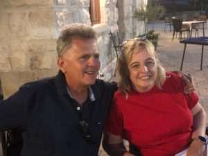 LJETNJA REPORTERSKA ŠETNJA: Slavlje 28. godišnjice braka s pričom o Golubinki i ravanjskim običajima Ivica i Dolores Vlahinic