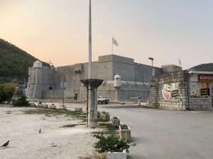(FOTO I VIDEO) SPASILI 60 TONA SOLI: Rukometaši RKHM Dubrovnik odazvali se pozivu iz Stona za berbu soli (FOTO I VIDEO) SPASILI 60 TONA SOLI: Rukometaši RKHM Dubrovnik odazvali se pozivu iz Stona za berbu soli