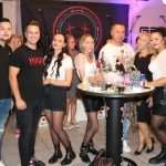 (FOTO) GOTOVO KAO NEKAD: Velik broj ljudi se okupio na koncertu u Stuttgartu i zabavljali uz dobru glazbu (FOTO) GOTOVO KAO NEKAD: Velik broj ljudi se okupio na koncertu u Stuttgartu i zabavljali uz dobru glazbu