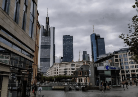 Oblaci iznad frankfurtskih nebodere (ILUSTRACIJA) / Foto: Fenix (SIM)