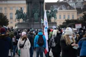 (FOTO) TRAŽENA “SLOBODA, PRAVA I DEMOKRACIJA”: Prosvjedi protiv obveznog cijepljenja u Beču i cijeloj Austriji. Pozdrav antivaksera iz Beča “prijateljima” u Hrvatskoj, Njemačkoj i Gračkoj (FOTO) TRAŽENA “SLOBODA, PRAVA I DEMOKRACIJA”: Prosvjedi protiv obveznog cijepljenja u Beču i cijeloj Austriji. Pozdrav antivaksera iz Beča “prijateljima” u Hrvatskoj, Njemačkoj i Gračkoj