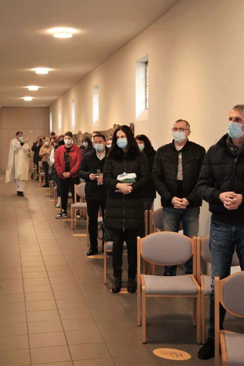 (FOTO) NA SVETIM MISAMA U STUTTGARTU: Hrvati proslavili blagdan Sveta tri kralja