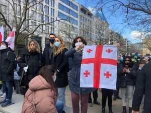 FRANKFURT/MÜNCHEN/STUTTGART: Zaustavite Putina! - Na tisuće prosvjednika u Njemačkoj izrazili solidarnost s ukrajinskim narodom FRANKFURT/MÜNCHEN/STUTTGART: Zaustavite Putina! - Na tisuće prosvjednika u Njemačkoj izrazili solidarnost s ukrajinskim narodom