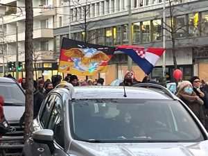 (FOTO i VIDEO) PROSVJED U FRANKFURTU: Među prosvjednicima u Frankfurtu bili i Hrvati (FOTO i VIDEO) PROSVJED U FRANKFURTU: Među prosvjednicima u Frankfurtu bili i Hrvati