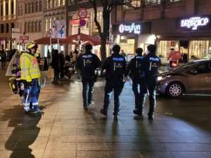 (FOTO i VIDEO) PROSVJEDI PROTIV KORONA MJERA U STUTTGARTU: Prosvjednici dali novo značenje pravilu 3G