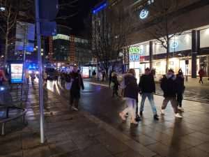 (FOTO i VIDEO) PROSVJEDI PROTIV KORONA MJERA U STUTTGARTU: Prosvjednici dali novo značenje pravilu 3G