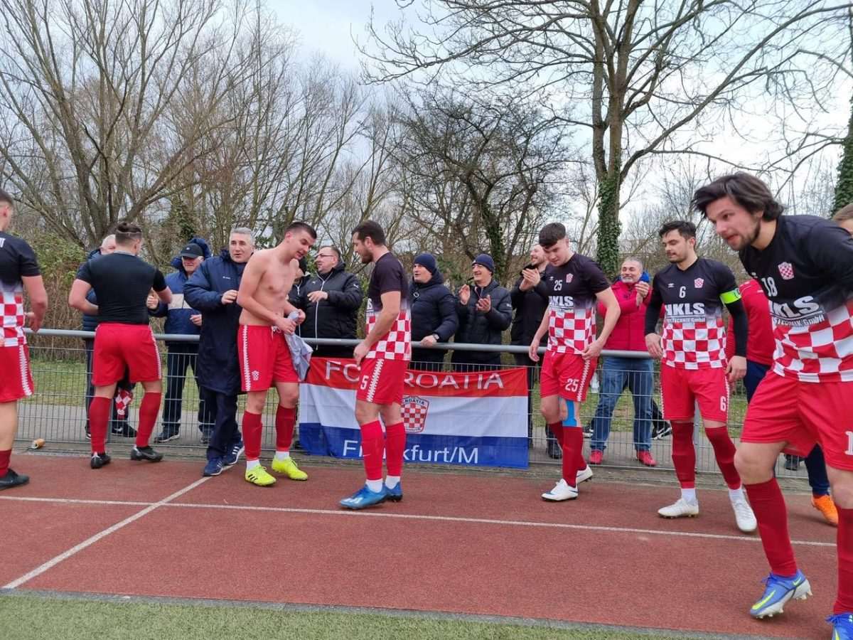 7 BRAĆE ZA POBJEDU OD 7 POGODAKA CROATIJE FRANKFURT: Propadalo u 90. minuti donio pobjedu Croatije I, za Croatiju II nastupila sedmorica braće