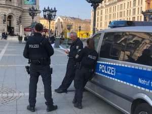 policija