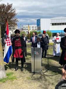 (FOTO) 351. OBLJETNICA POGUBLJENJA: U Bečkom Novom Mjestu svečano otkriven spomenik Zrinskom i Frankopanu (FOTO) 351. OBLJETNICA POGUBLJENJA: U Bečkom Novom Mjestu svečano otkriven spomenik Zrinskom i Frankopanu