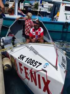 (FOTO I VIDEO) UZ BOŽJU POMOĆ NA FENIXU: Dvojica hrvatskih branitelja preveslali Atlantski ocean i ušli u povijest (FOTO I VIDEO) UZ BOŽJU POMOĆ NA FENIXU: Dvojica hrvatskih branitelja preveslali Atlantski ocean i ušli u povijest
