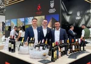 HRVATSKI VINARI NA PRO WEINU: Na sajmu vina u Düsseldorfu predstavnici Kutjeva d.d predstavilia svoja najbolja i najtraženija vina HRVATSKI VINARI NA PRO WEINU: Na sajmu vina u Düsseldorfu predstavnici Kutjeva d.d predstavilia svoja najbolja i najtraženija vina