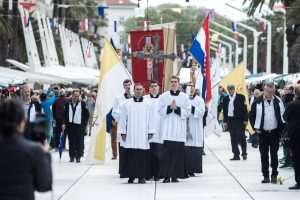 (FOTO) PROSLAVA BLAGDANA SV. DUJE U SPLITU: Na splitskoj Rivi misno slavlje predvodio apostolski nuncij u Hrvatskoj monsinjor Giorgio Lingua