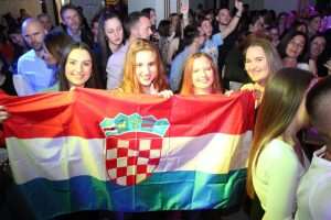 (FOTO) DALMATINO U DORTMUNDU: Publika u glas pjevala sve hitove popularnog benda