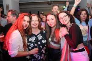 (FOTO) DALMATINO U DORTMUNDU: Publika u glas pjevala sve hitove popularnog benda