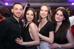 (FOTO) DALMATINO U DORTMUNDU: Publika u glas pjevala sve hitove popularnog benda