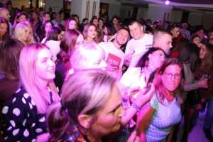 (FOTO) DALMATINO U DORTMUNDU: Publika u glas pjevala sve hitove popularnog benda