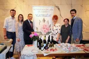 FELLBACH / STUTTGART: Kajkavska večer s Linom Červarom u znaku solidarnosti za Međimursku zakladu „Katruža“