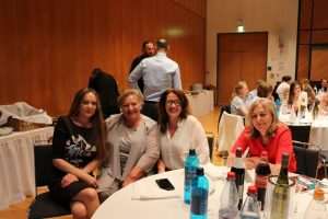 (FOTO) PROSLAVA DANA DRŽAVNOSTI RH U FRANKFURTU: Želimo našoj zemlji Hrvatskoj da leti u budućnost poput ptice mira, napretka i blagostanja (FOTO) PROSLAVA DANA DRŽAVNOSTI RH U FRANKFURTU: Želimo našoj zemlji Hrvatskoj da leti u budućnost poput ptice mira, napretka i blagostanja