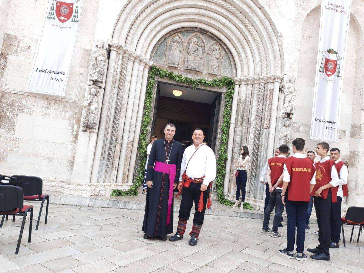 (FOTO i VIDEO ) VELIKI DOGAĐAJ: Prvo biskupsko ređenje u Zadru nakon 32 godine (FOTO i VIDEO ) VELIKI DOGAĐAJ: Prvo biskupsko ređenje u Zadru nakon 32 godine