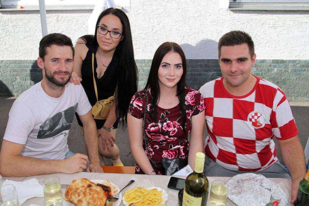 (FOTO) HRVATI ODUŠEVILI: Tri dana proslave u njemačkom gradu! (FOTO) HRVATI ODUŠEVILI: Tri dana proslave u njemačkom gradu!