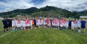 (VIDEO I FOTO) SJAJAN USPJEH HRVATA IZ NJEMAČKE: Izabrana vrsta mladih Hrvata iz Njemačke uvjerljivo trijumfirala na Schwarzwald Cupu 2022. u Bad Peterstalu