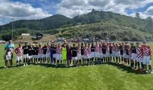 (VIDEO I FOTO) SJAJAN USPJEH HRVATA IZ NJEMAČKE: Izabrana vrsta mladih Hrvata iz Njemačke uvjerljivo trijumfirala na Schwarzwald Cupu 2022. u Bad Peterstalu