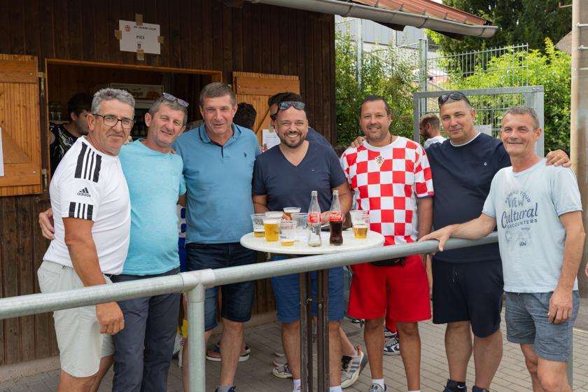 (FOTO) SPORTSKI TURNIR HRVATSKE NASTAVE BADEN-WÜRTTEMBERG 2022.: U Calwu se okupili učenici, njihovi roditelji, prijatelji... (FOTO) SPORTSKI TURNIR HRVATSKE NASTAVE BADEN-WÜRTTEMBERG 2022.: U Calwu se okupili učenici, njihovi roditelji, prijatelji...