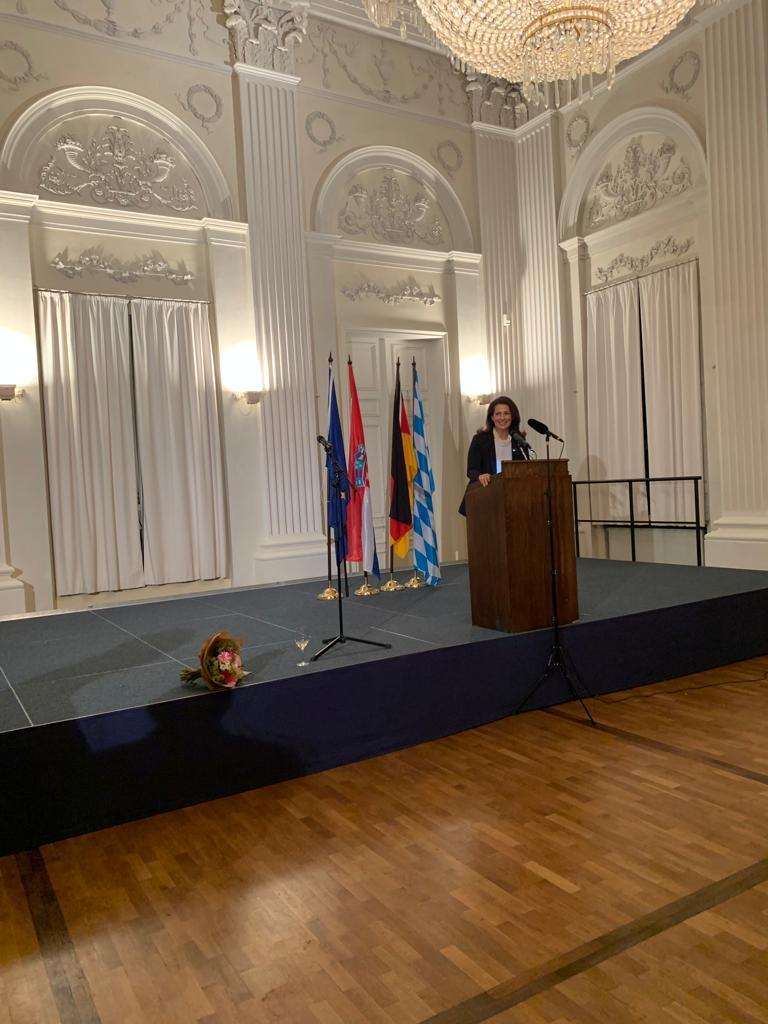 (FOTO) VELIČANSTVEN KONCERT U MÜNCHENU: U znak prijateljstva Bavarske i Hrvatske održan koncert na kojeg je došao i premijer Plenković (FOTO) VELIČANSTVEN KONCERT U MÜNCHENU: U znak prijateljstva Bavarske i Hrvatske održan koncert na kojeg je došao i premijer Plenković