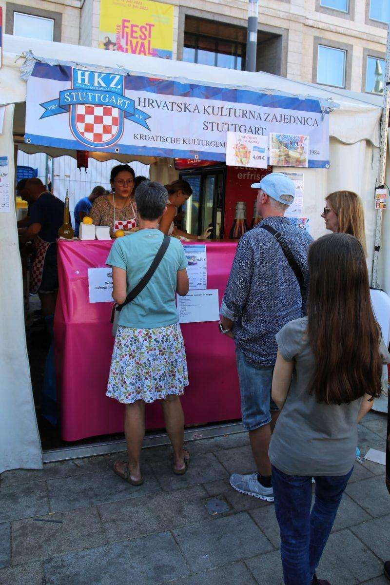 (FOTO) STUTTGART: Hrvati oduševili na Ljetnom festivalu kulture - slavilo se tri dana! (FOTO) STUTTGART: Hrvati oduševili na Ljetnom festivalu kulture - slavilo se tri dana!