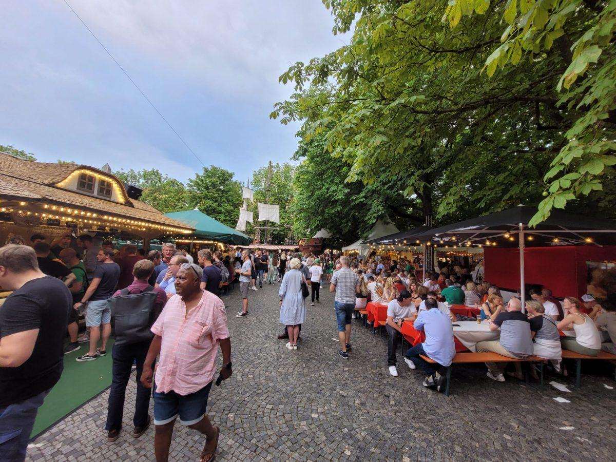(FOTO) STUTTGART: Hrvati oduševili na Ljetnom festivalu kulture - slavilo se tri dana! (FOTO) STUTTGART: Hrvati oduševili na Ljetnom festivalu kulture - slavilo se tri dana!