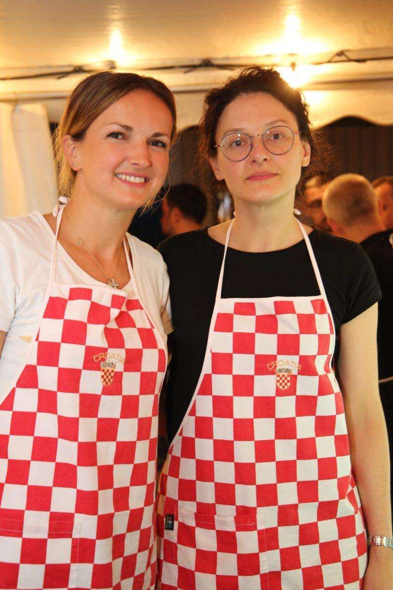 (FOTO) STUTTGART: Hrvati oduševili na Ljetnom festivalu kulture - slavilo se tri dana! (FOTO) STUTTGART: Hrvati oduševili na Ljetnom festivalu kulture - slavilo se tri dana!