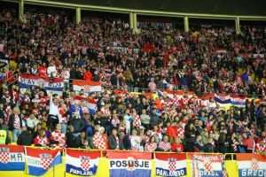 FOTO GALERIJA: Bečki stadion u hrvatskim bojama i navijačkim zastavama iz domovine i iseljeništva