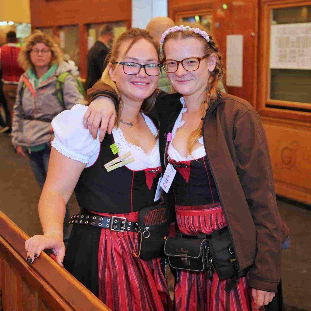 (FOTO) U SRCU STUTTGARTA: Hrvati na povijesnom pučkom festivalu čija tradicija seže u 1818. godinu stuttgart pucki festival