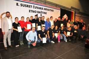 (FOTO) 8. SUSRET ČUVARA HRVATSKE ETNO BAŠTINE U FILDERSTADTU: Okupio se velik broj folkloraša folklorni festival u filderstadtu 2022