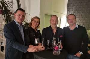 (FOTO)„POSLJEDNJA OAZA SLOBODNIH LJUDI“: U Münchenu predstavljena knjiga autora Željka Musića Ćile