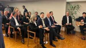 BRUXELLES: Hrvatski zastupnici na sv. misi za Dan sjećanja na žrtve Domovinskog rata i Dan sjećanja na žrtvu Vukovara i Škabrnje